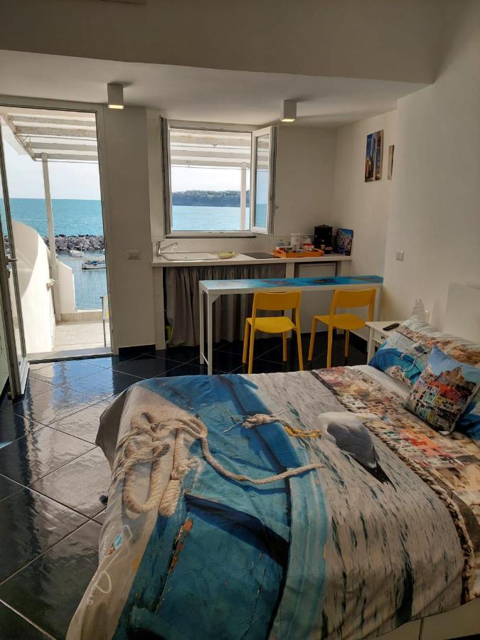 Apartamento La Terrazza Di Maria Procida Exterior foto