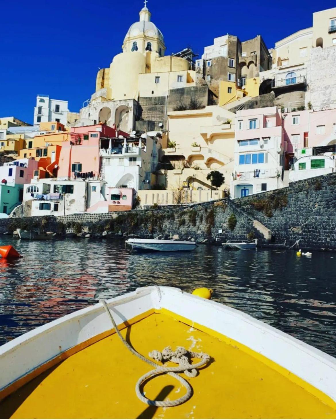 Apartamento La Terrazza Di Maria Procida Exterior foto